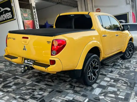 MITSUBISHI-L200 TRITON-3.2 HPE 4X4 CD 16V TURBO INTERCOOLER DIESEL 4P AUTOMÁTICO MITSUBISHI-L200 TRITON-2014