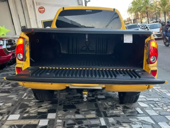 MITSUBISHI-L200 TRITON-3.2 HPE 4X4 CD 16V TURBO INTERCOOLER DIESEL 4P AUTOMÁTICO MITSUBISHI-L200 TRITON-2014