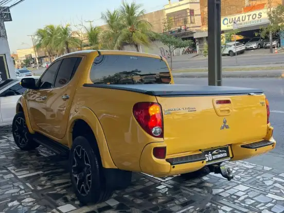 MITSUBISHI-L200 TRITON-3.2 HPE 4X4 CD 16V TURBO INTERCOOLER DIESEL 4P AUTOMÁTICO MITSUBISHI-L200 TRITON-2014