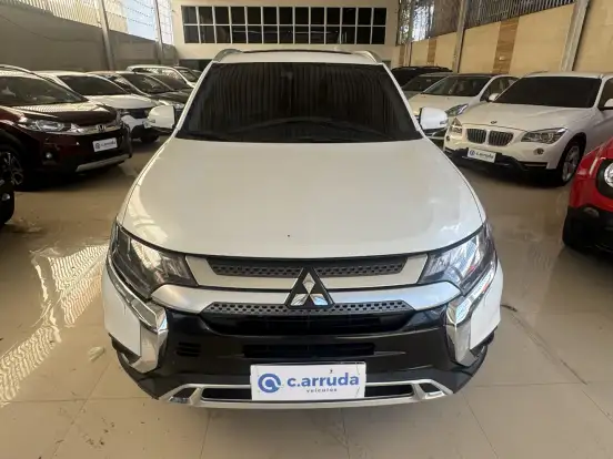 MITSUBISHI-OUTLANDER-2.2 MIVEC DI-D DIESEL HPE-S AWD AUTOMÁTICO MITSUBISHI-OUTLANDER-2020