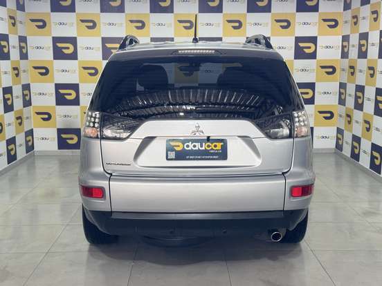 MITSUBISHI-OUTLANDER-2013