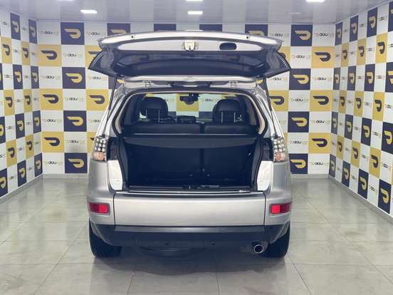 MITSUBISHI-OUTLANDER-2.0 16V GASOLINA 4P AUTOMÁTICO MITSUBISHI-OUTLANDER-2013