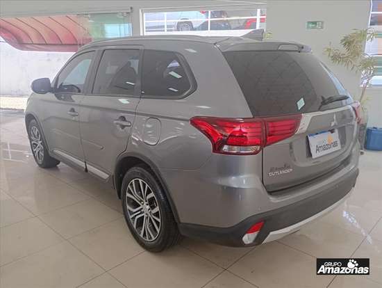 MITSUBISHI-OUTLANDER-2018