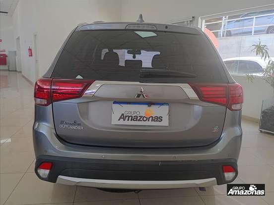 MITSUBISHI-OUTLANDER-2.0 16V GASOLINA 4P AUTOMÁTICO MITSUBISHI-OUTLANDER-2018
