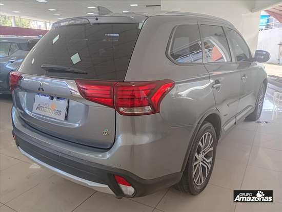 MITSUBISHI-OUTLANDER-2.0 16V GASOLINA 4P AUTOMÁTICO MITSUBISHI-OUTLANDER-2018