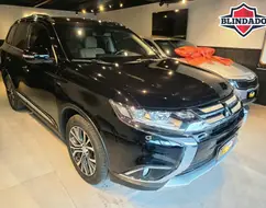 MITSUBISHI OUTLANDER 3.0 GT 4X4 V6 24V GASOLINA 4P AUTOMÁTICO MITSUBISHI OUTLANDER 3.0 GT 4X4 V6 24V GASOLINA 4P AUTOMÁTICO