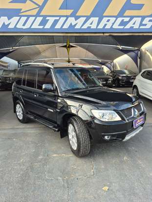MITSUBISHI-PAJERO-2010