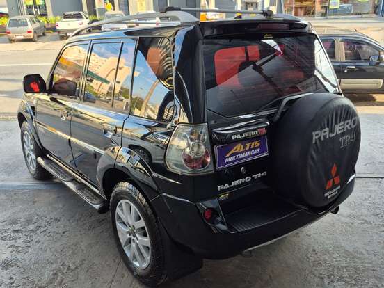 MITSUBISHI-PAJERO-2.5 HD 4X4 8V TURBO INTERCOOLER DIESEL 4P MANUAL MITSUBISHI-PAJERO-2010