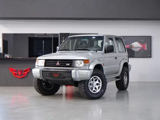 Mitsubishi Pajero 3.0 GLS-B 4X4 V6 24V Gasolina 2P Manual