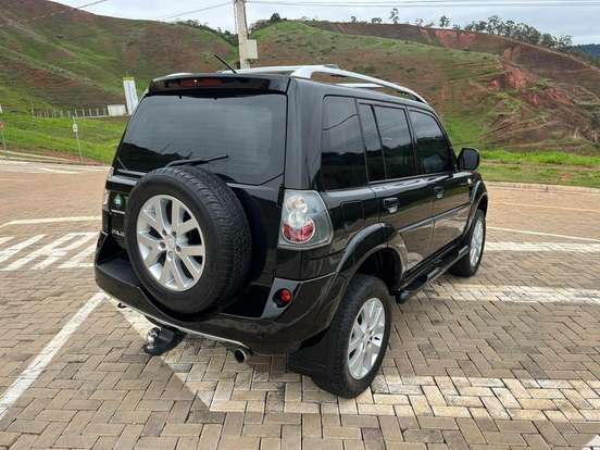 MITSUBISHI-PAJERO TR4-2011