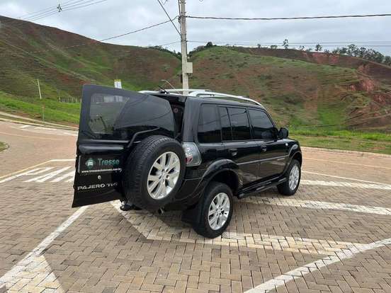 MITSUBISHI-PAJERO TR4-2011