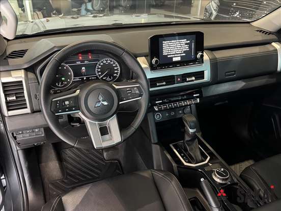 MITSUBISHI-TRITON-2025