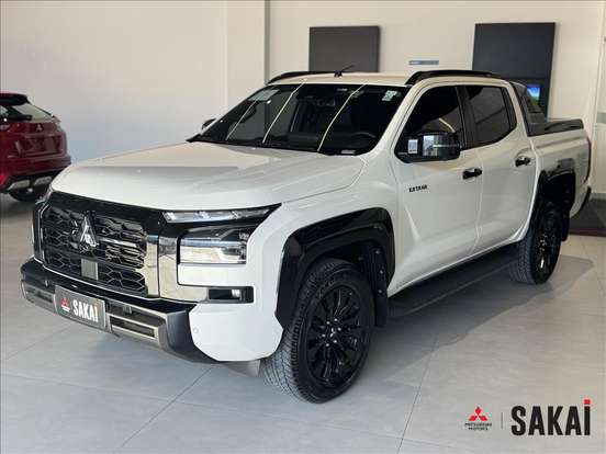 MITSUBISHI-TRITON-2025