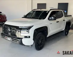 MITSUBISHI TRITON 2.4 BITURBO DIESEL CD KATANA 4X4 AUTOMÁTICO MITSUBISHI TRITON 2.4 BITURBO DIESEL CD KATANA 4X4 AUTOMÁTICO