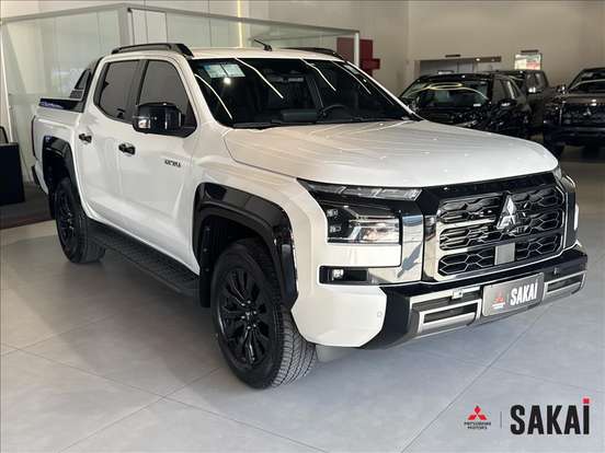MITSUBISHI-TRITON-2.4 BITURBO DIESEL CD KATANA 4X4 AUTOMÁTICO MITSUBISHI-TRITON-2025