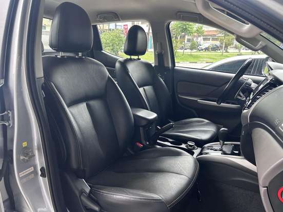 MITSUBISHI-L200 TRITON-2.4 16V TURBO DIESEL SPORT HPE TOP CD 4P 4X4 AUTOMÁTICO MITSUBISHI-L200 TRITON-2016