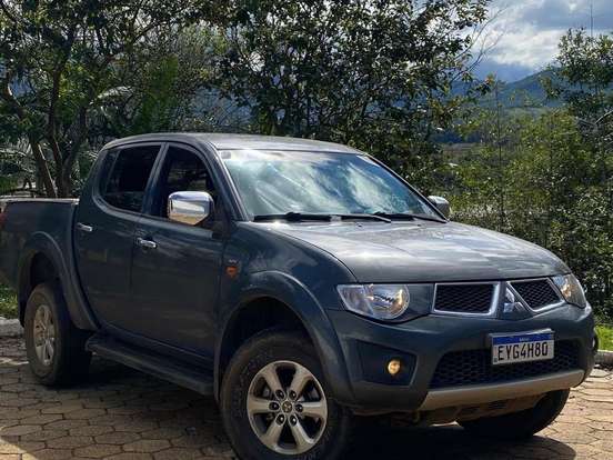 MITSUBISHI-L200 TRITON-3.5 HPE 4X4 CD V6 24V FLEX 4P AUTOMÁTICO MITSUBISHI-L200 TRITON-2011