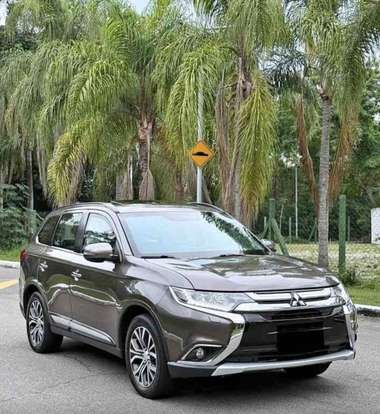 MITSUBISHI-OUTLANDER-2016