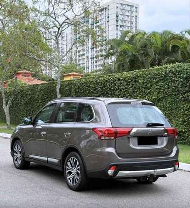 MITSUBISHI-OUTLANDER-2016