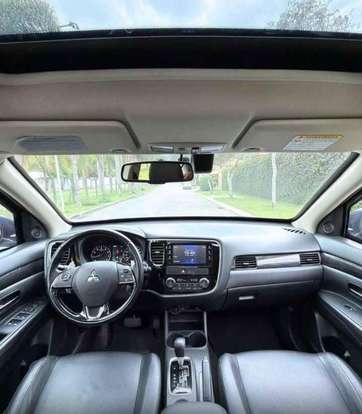 MITSUBISHI-OUTLANDER-2016