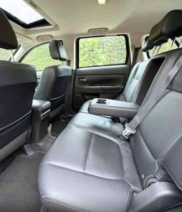 MITSUBISHI-OUTLANDER-2016