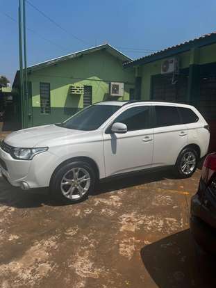 MITSUBISHI-OUTLANDER-2014