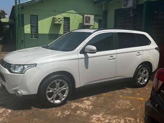 MITSUBISHI-OUTLANDER-2.0 16V GASOLINA 4P AUTOMÁTICO MITSUBISHI-OUTLANDER-2014