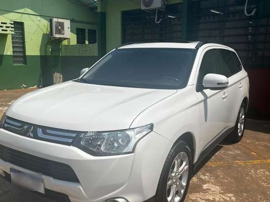 MITSUBISHI-OUTLANDER-2.0 16V GASOLINA 4P AUTOMÁTICO MITSUBISHI-OUTLANDER-2014