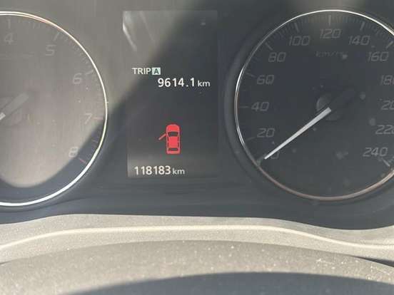 MITSUBISHI-OUTLANDER-2.0 16V GASOLINA 4P AUTOMÁTICO MITSUBISHI-OUTLANDER-2014