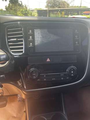 MITSUBISHI-OUTLANDER-2014