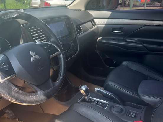 MITSUBISHI-OUTLANDER-2.0 16V GASOLINA 4P AUTOMÁTICO MITSUBISHI-OUTLANDER-2014