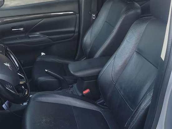 MITSUBISHI-OUTLANDER-2.0 16V GASOLINA 4P AUTOMÁTICO MITSUBISHI-OUTLANDER-2015