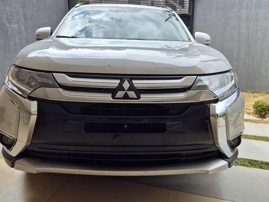 MITSUBISHI-OUTLANDER-2.0 16V GASOLINA 4P AUTOMÁTICO MITSUBISHI-OUTLANDER-2015