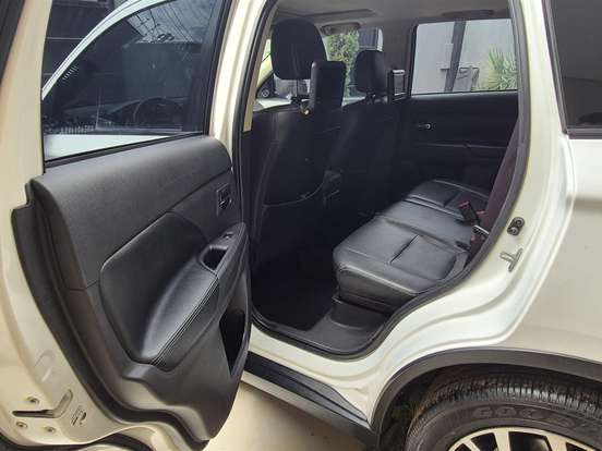 MITSUBISHI-OUTLANDER-2.0 16V GASOLINA 4P AUTOMÁTICO MITSUBISHI-OUTLANDER-2015