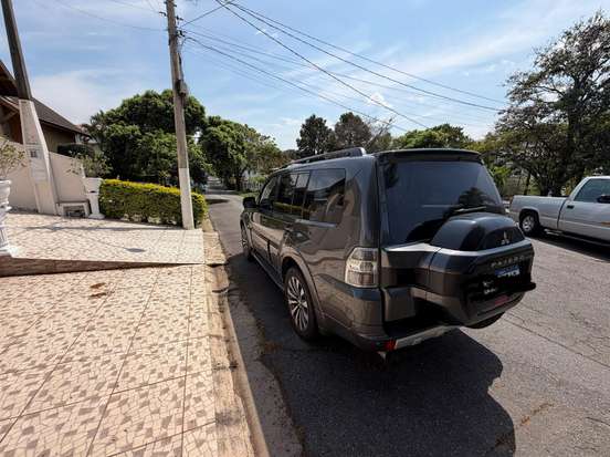 MITSUBISHI-PAJERO-2018