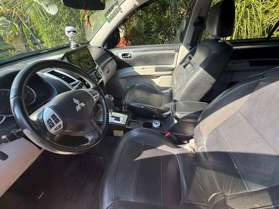MITSUBISHI-PAJERO DAKAR-2012