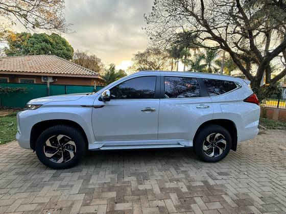 MITSUBISHI PAJERO SPORT 2.4 16V MIVEC TURBO DIESEL HPE-S AWD AUTOMÁTICO
