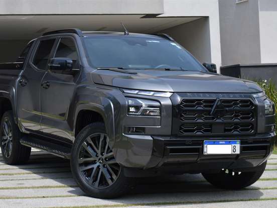 MITSUBISHI-TRITON-2.4 BITURBO DIESEL CD KATANA SR80 4X4 AUTOMÁTICO MITSUBISHI-TRITON-2025