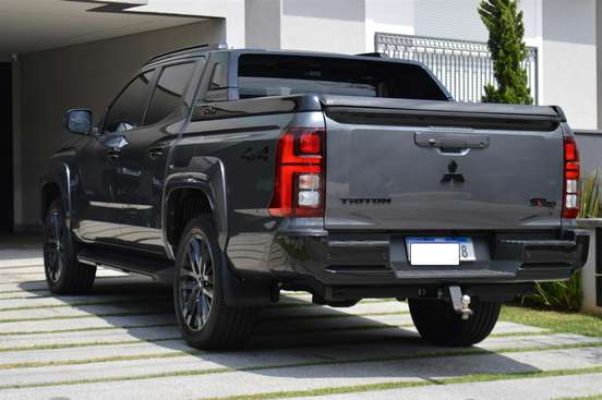 MITSUBISHI-TRITON-2.4 BITURBO DIESEL CD KATANA SR80 4X4 AUTOMÁTICO MITSUBISHI-TRITON-2025