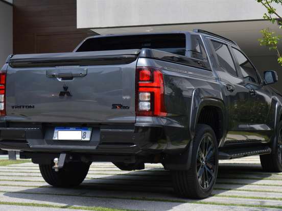 MITSUBISHI-TRITON-2.4 BITURBO DIESEL CD KATANA SR80 4X4 AUTOMÁTICO MITSUBISHI-TRITON-2025