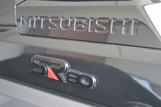 MITSUBISHI-TRITON-2025
