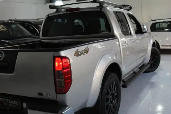 NISSAN-FRONTIER-2016