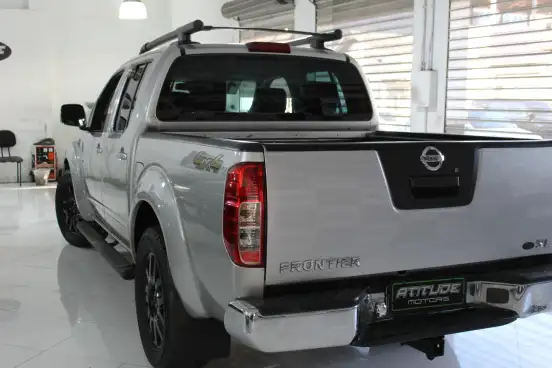 NISSAN-FRONTIER-2016
