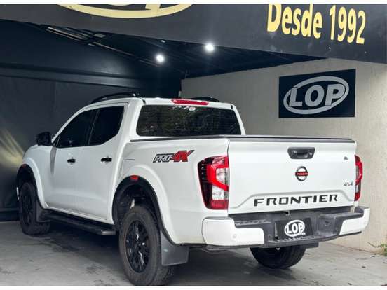 NISSAN-FRONTIER-2022