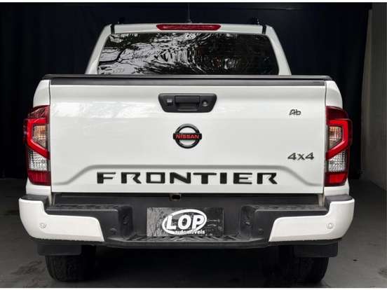 NISSAN-FRONTIER-2022