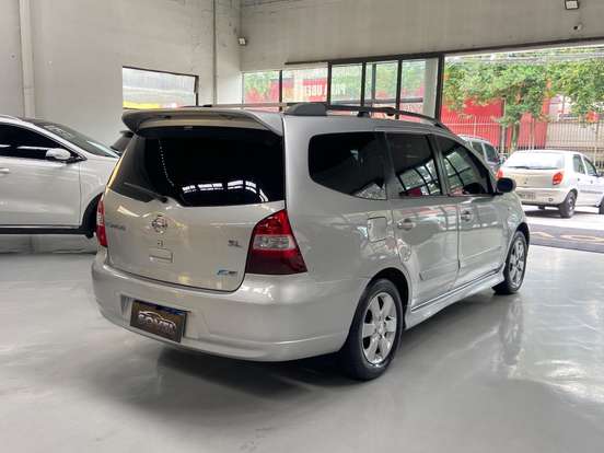 NISSAN-GRAND LIVINA-1.8 SL 16V FLEX 4P AUTOMÁTICO NISSAN-GRAND LIVINA-2011