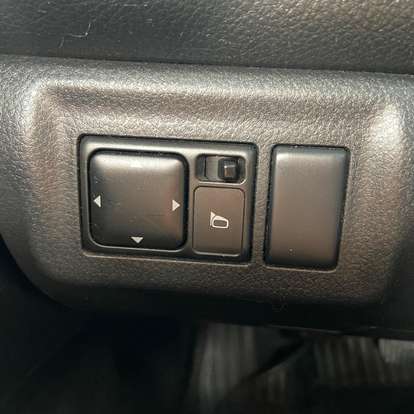 NISSAN-GRAND LIVINA-2011