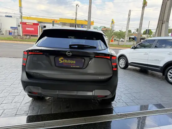 NISSAN-KICKS-2025