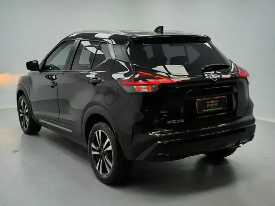 NISSAN-KICKS-2024