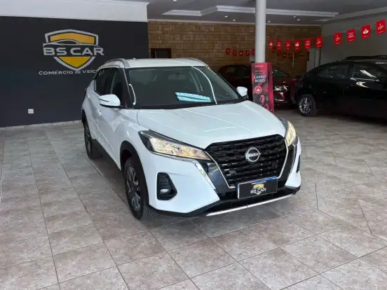 NISSAN-KICKS-2023